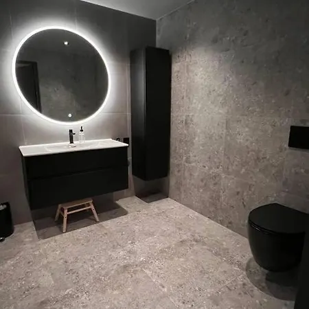 Nytt Og Moderne Hus I Vakre Lofoten, Sentralt Pa 빌라 레크네스