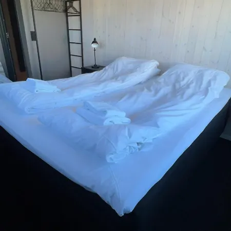 Nytt Og Moderne Hus I Vakre Lofoten, Sentralt Pa 빌라 레크네스